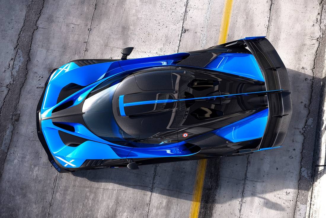 bugatti-bolide-hypercar-blau-schwarz-panorama.jpg