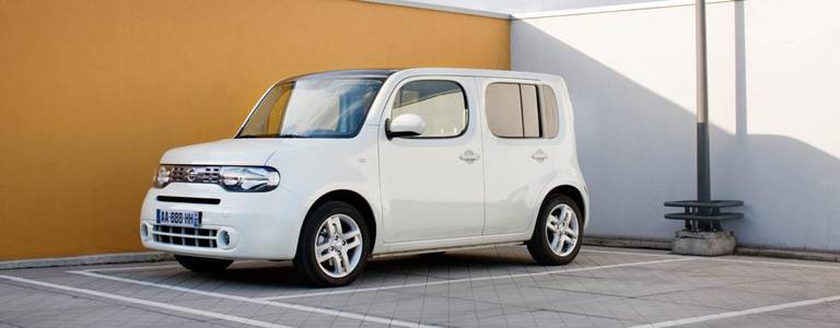 Nissan Cube Side