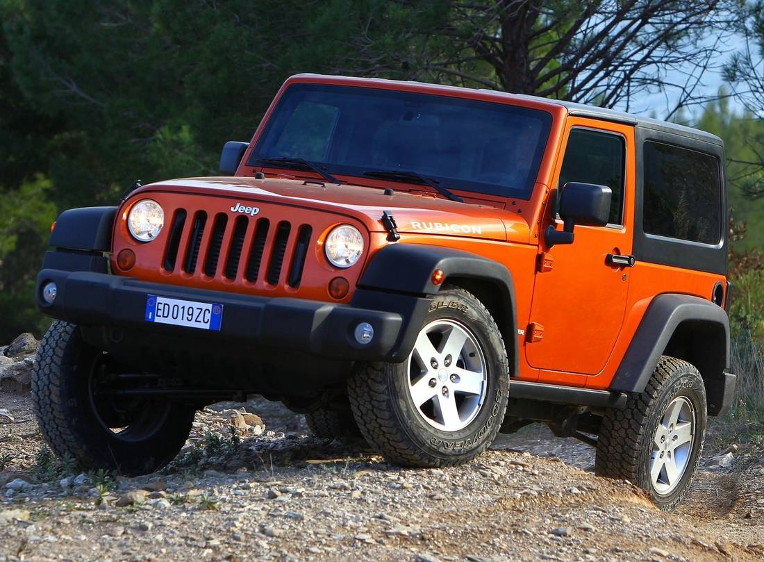 jeep-wrangler-jk-front