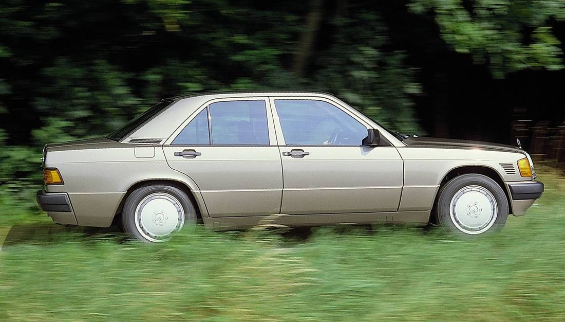 mercedes-benz-w201-side