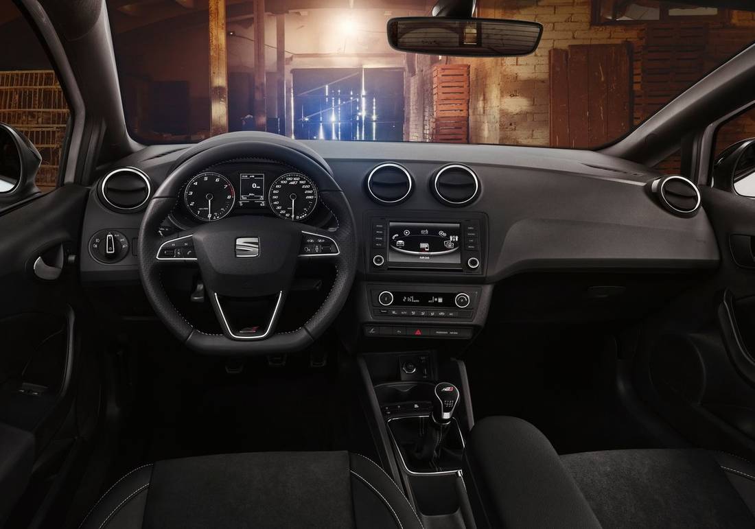 Seat-Ibiza-Cupra-Interior