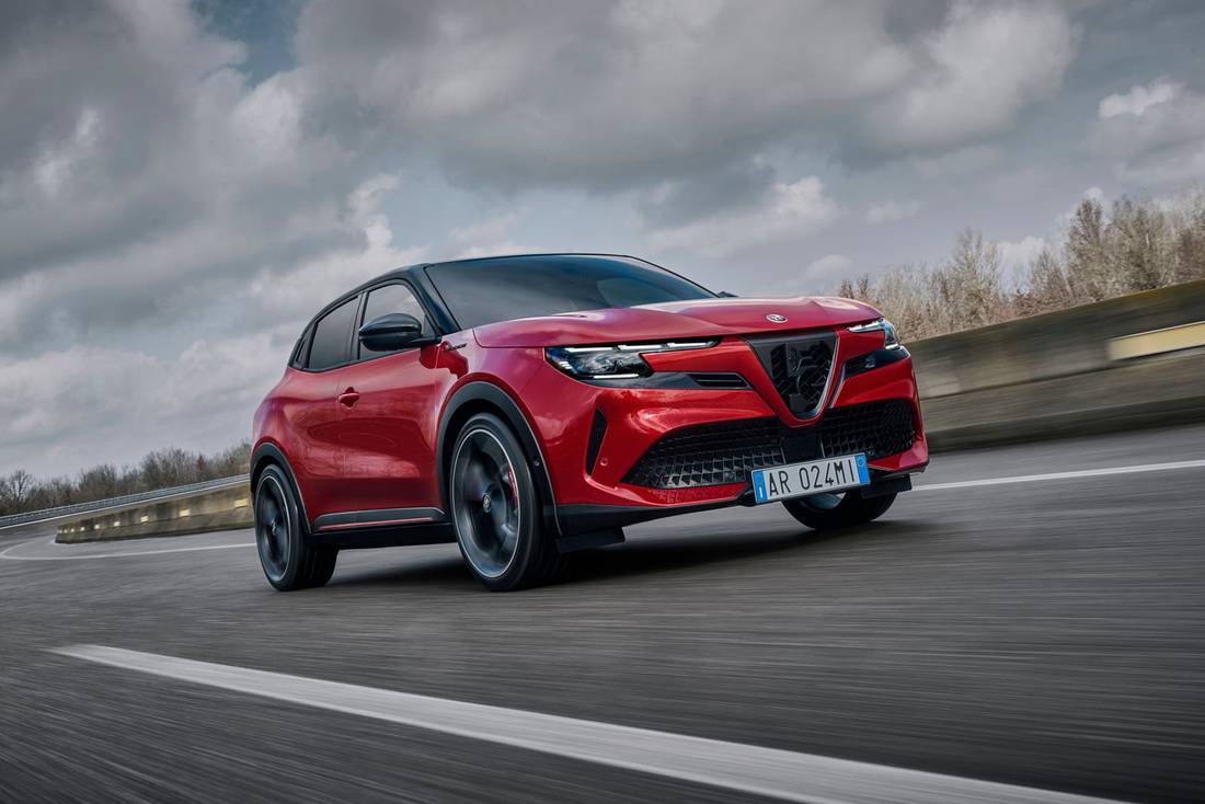 Erster Test Alfa Romeo Junior Veloce (2024): Kann dieser Romeo Herzen brechen?