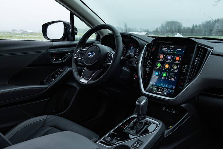 subaru-crosstrek-2024-cockpit