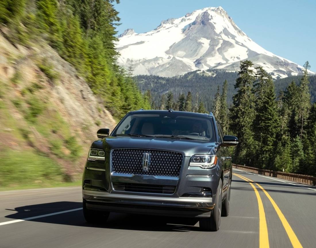 lincoln-navigator-front