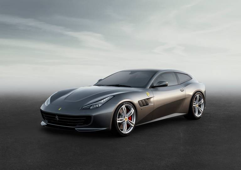  Zwei Ferrari Shooting Brakes: Ferrari FF und Ferrari GTC4 Lusso.