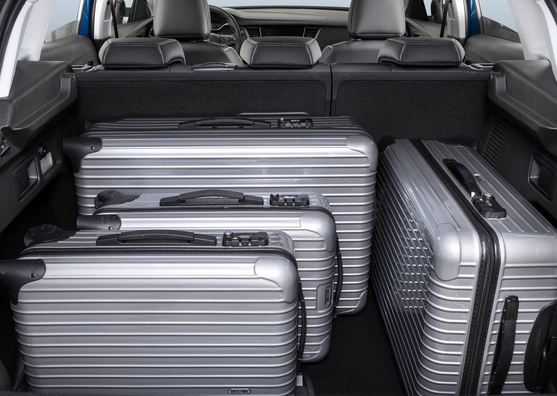 Opel-Grandland-X-trunk