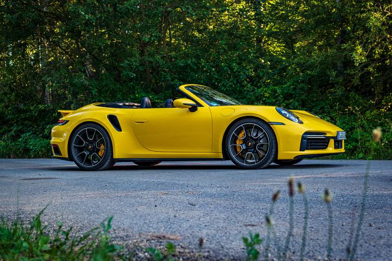 Porsche-911-Turbo-S-Cabriolet-Hero