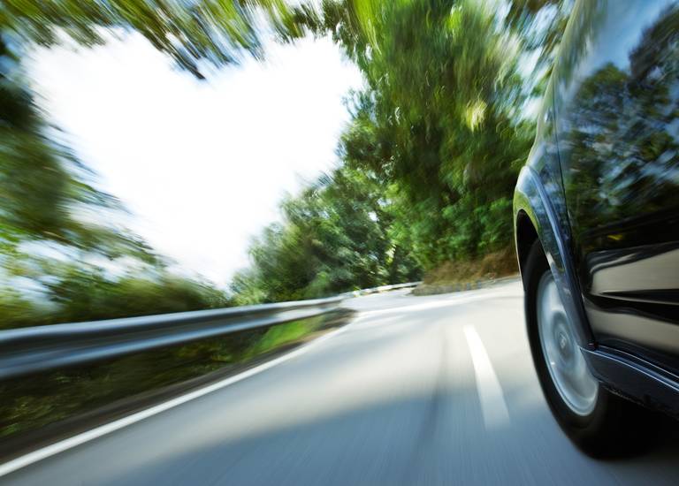  Ob Runflat-Reifen für das Fahrzeug geeignet sind, steht in den Fahrzeugunterlagen.