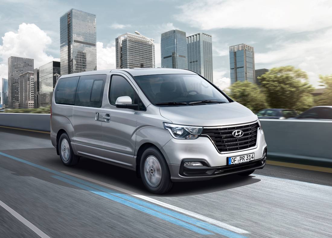 hyundai-h1-travel-front