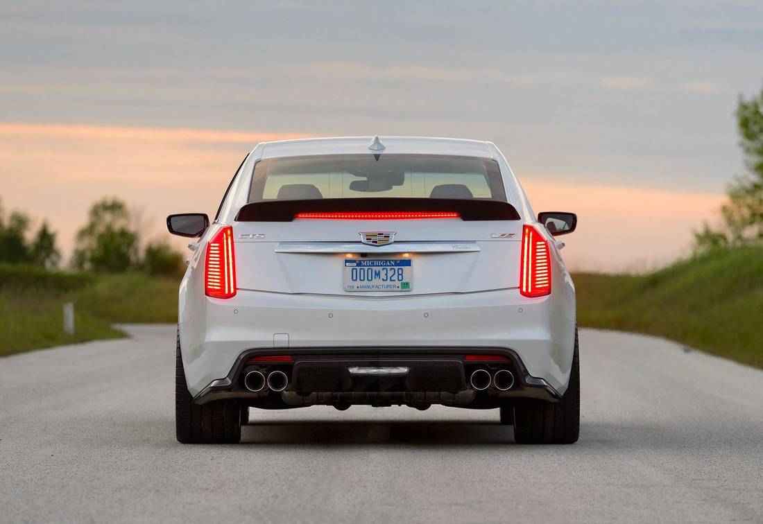 cadillac-cts-v-back