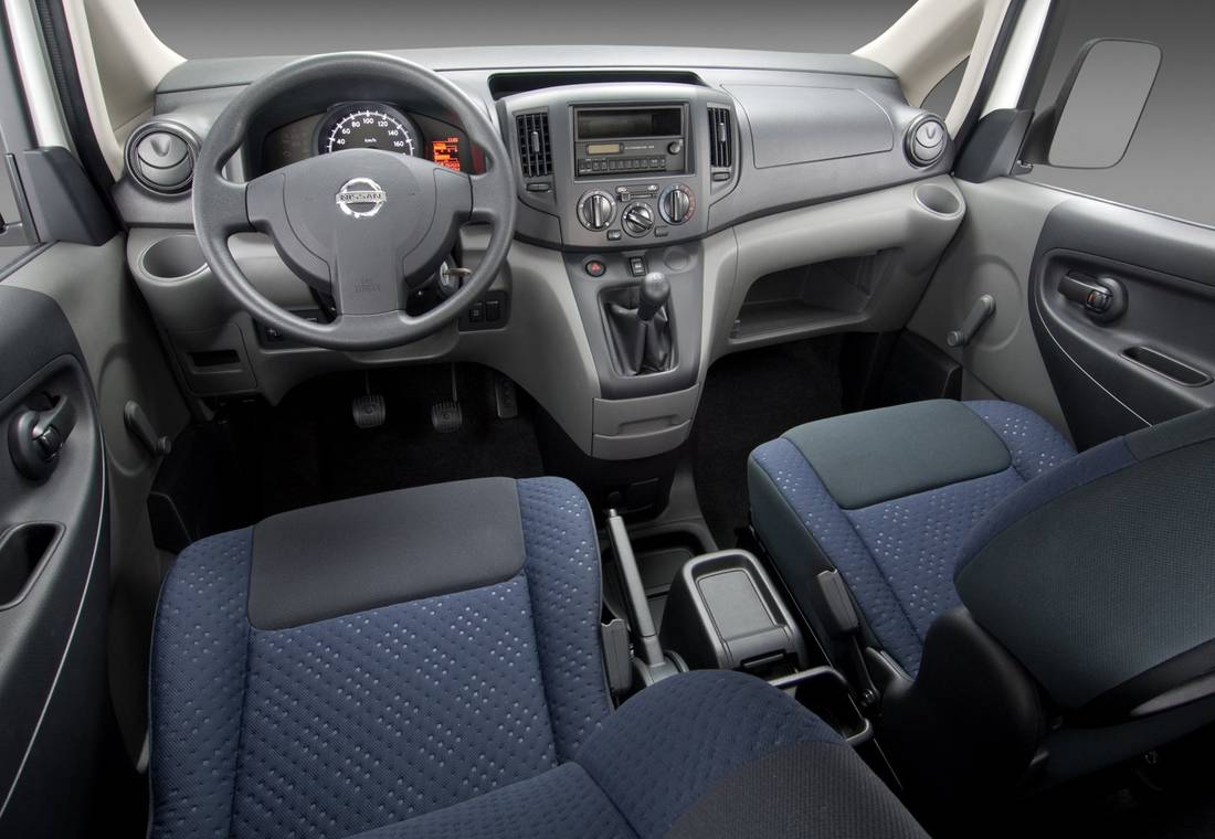 nissan-nv200-interior