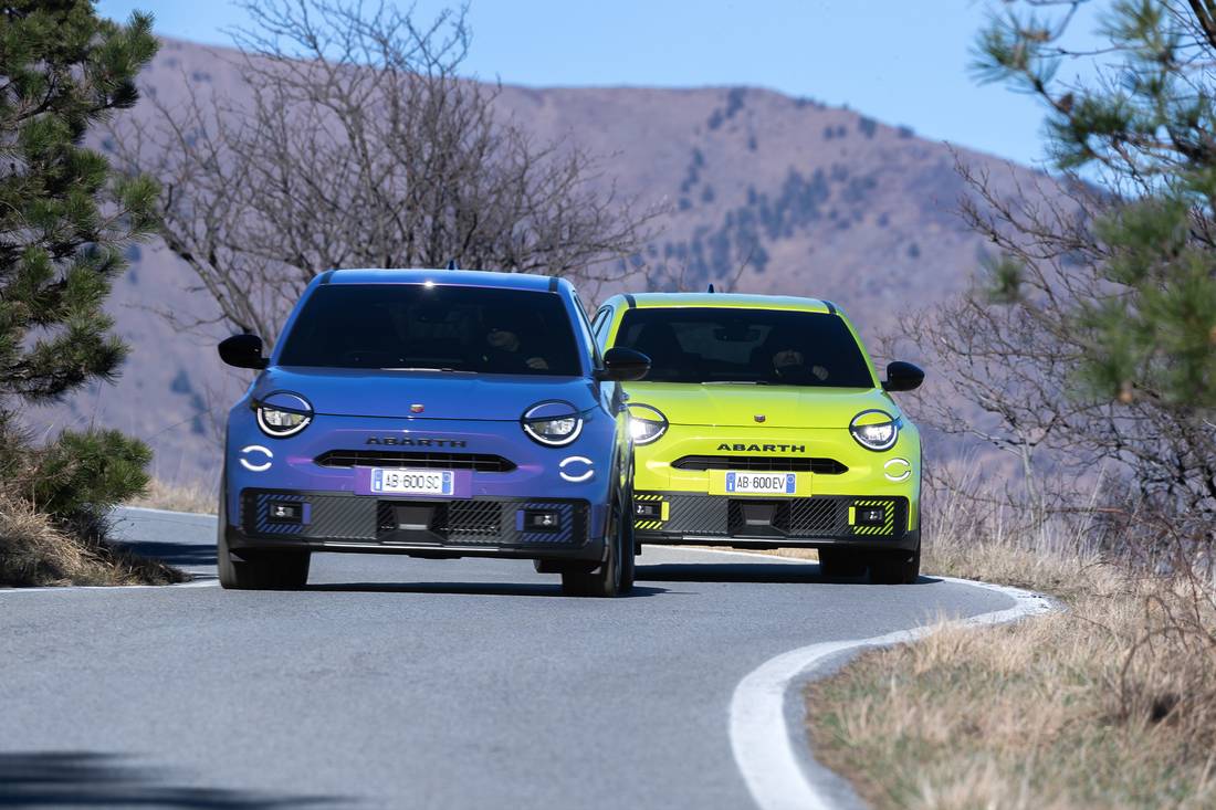 Abarth 600e (2024): Kann der Elektro-Skorpion große Gefühle wecken?