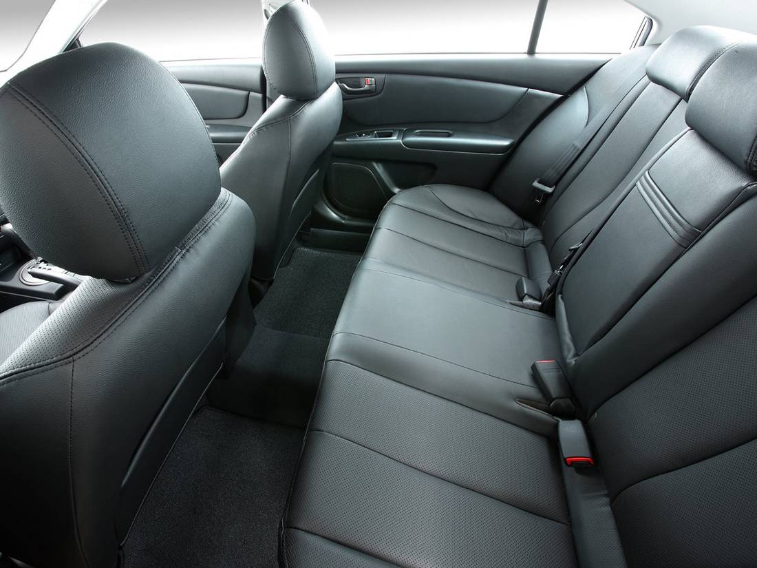 Kia-Magentis-seating