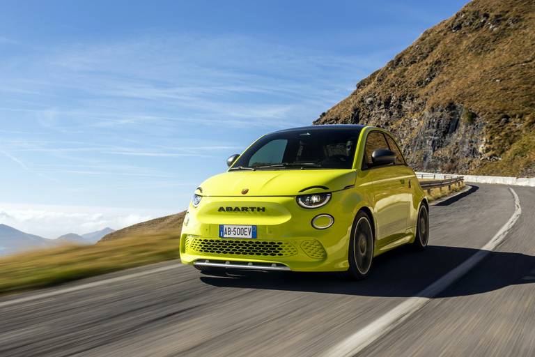 abarth-500e-front