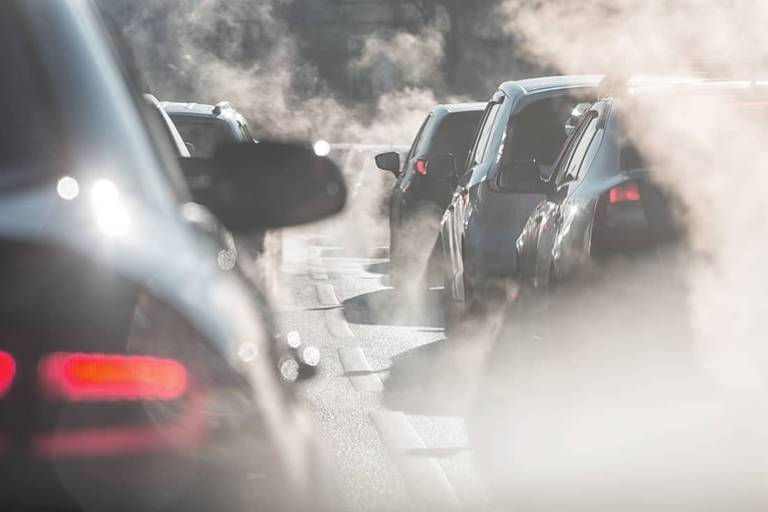  Deutschland will im Jahr 2045 klimaneutral werden. Geplant sind 7-10 Millionen Elektrofahrzeuge bis zum Jahr 2030. Die Abschaffung von Verbrennungsmotoren ist derzeit in vollem Gange. 