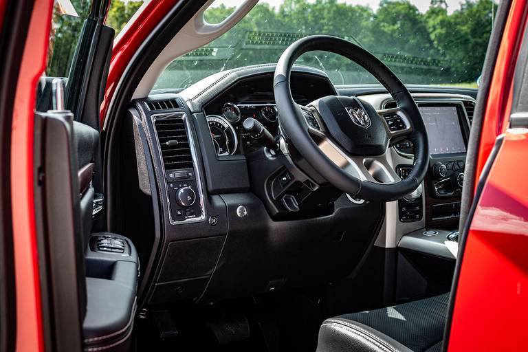 RAM-1500-Classic-Laramie-Interior