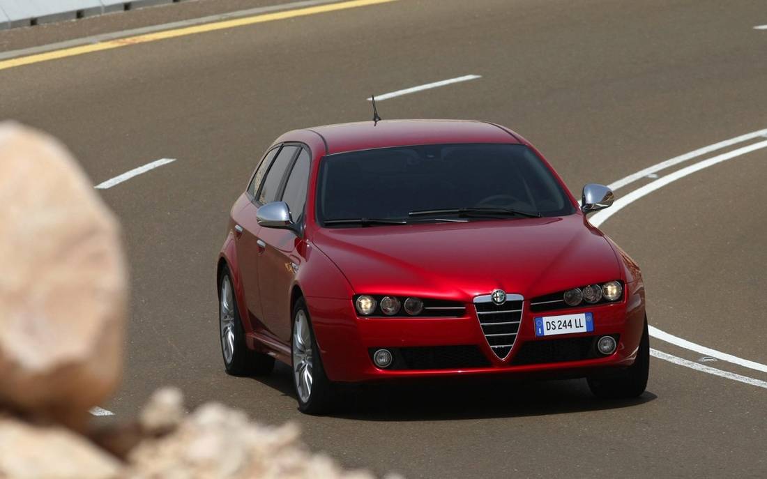 alfa-romeo-159-front