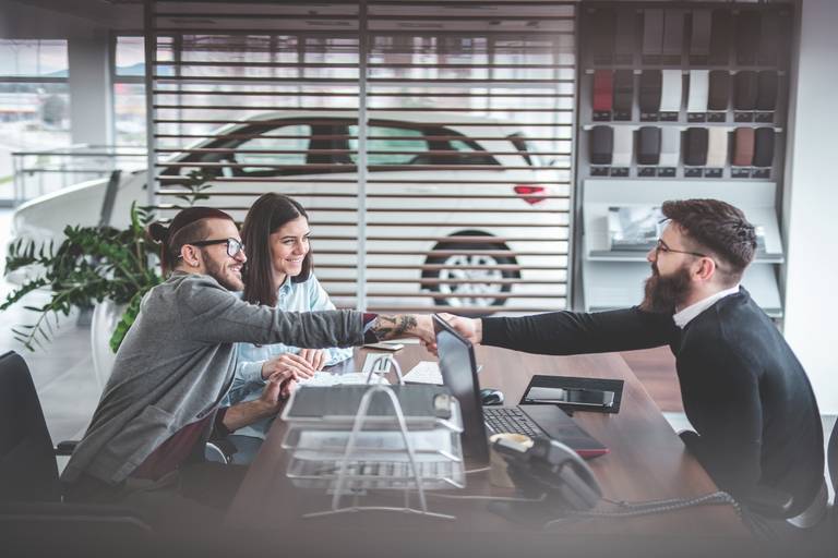 Wichtig beim Auto-Kaufvertrag: Alle erforderlichen Angaben sollten schriftlich festgehalten werden