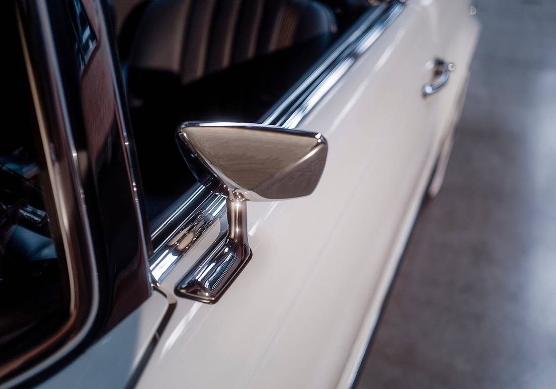 Mercedes-Benz 280 SL interior (2)